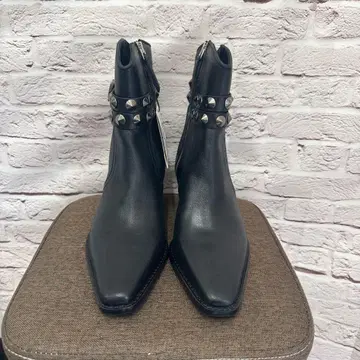 [ 새상품 ] ZARA 스터드 숏부츠 37 ( B-23 ) y