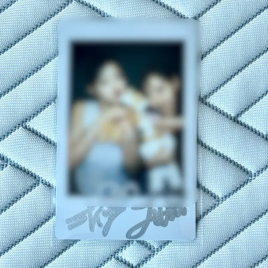 키스오브라이프 하늘 쥴리 주아즈 유닛 사인 폴라로이드 폴라 싸폴 양도 싸인 kissoflife 키오프