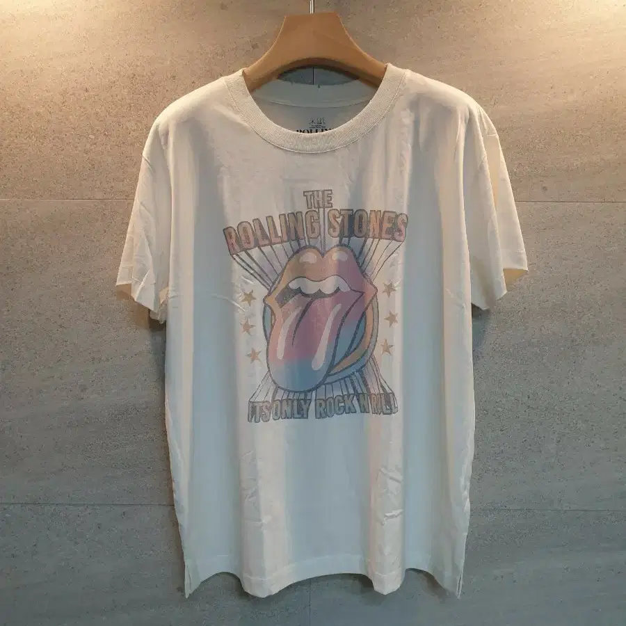 Rolling Stones. 정품. 그래픽 반팔티.