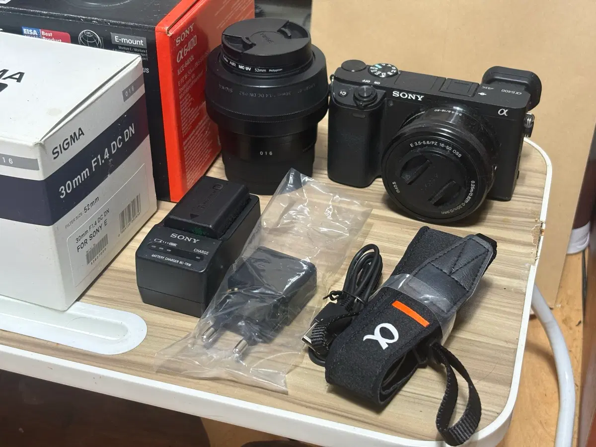 소니 a6400 카메라 + 시그마 30mm F1.4 + 번들렌즈 구성(컷수 적음)