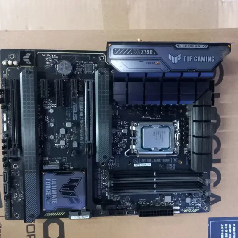 ASUS TUF GAMING Z790M+I7-14700KF+NVMe 1TB