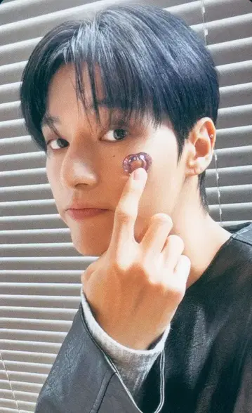 ATEEZ TOWER RECORDS CAFE WOOYOUNG TOWARDS THE LIGHT:WILL TO POWER 후기