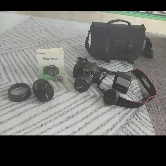 캐논 EOS 550D 카메라 + 렌즈 2개 + 가방