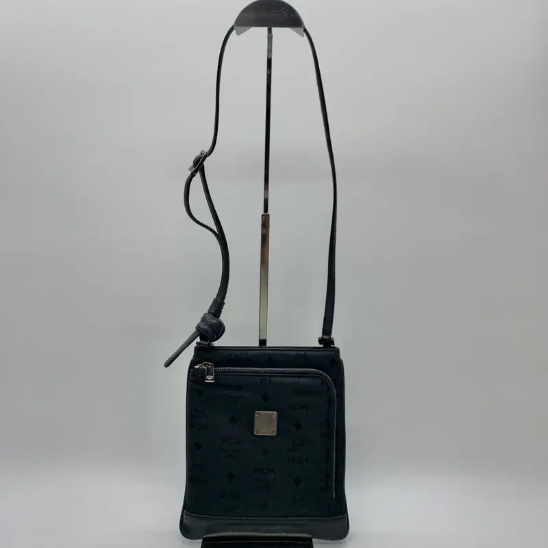 267003040 엠씨엠 MCM 미니 크로스 숄더백 블랙