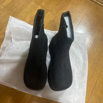 통굽 숏부츠 블랙 22.5cm