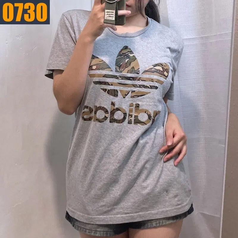 105 ADIDAS 아디다스 밀리터리 카모 회색 반팔 티셔츠
