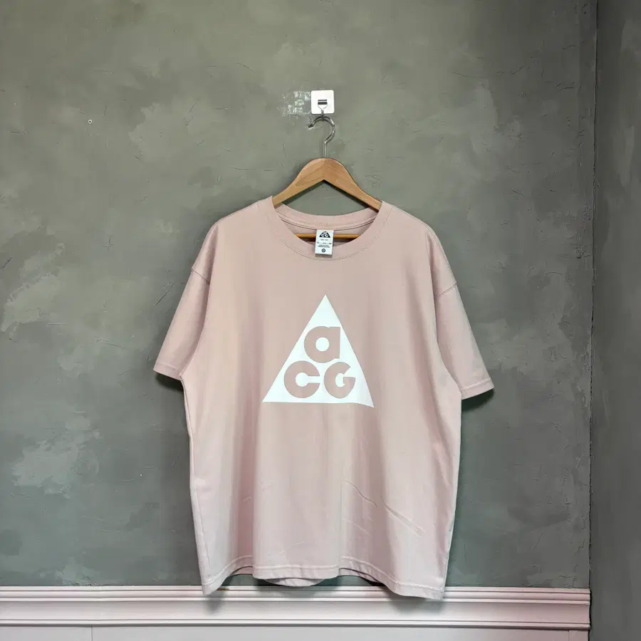 나이키 ACG 빅로고 반팔 연핑크