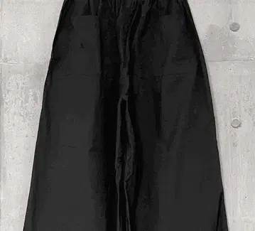 턱 팬츠 블랙 미키님