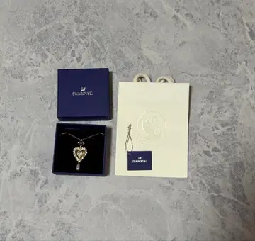 SWAROVSKI 하트 모티브 목걸이 백조 박스 포함 쇼핑백 포함