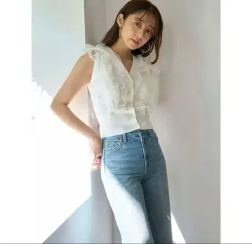 snidel 튤 프릴 슬리브리스 니트 풀오버