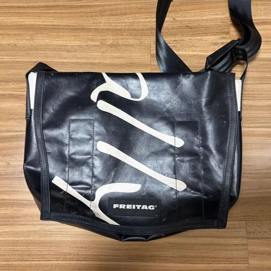 FREITAG F12 DRAGNET
