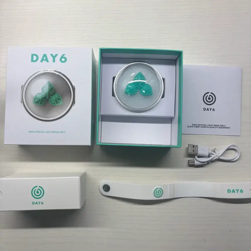 DAY6デイシックス応援棒マデウォッチ