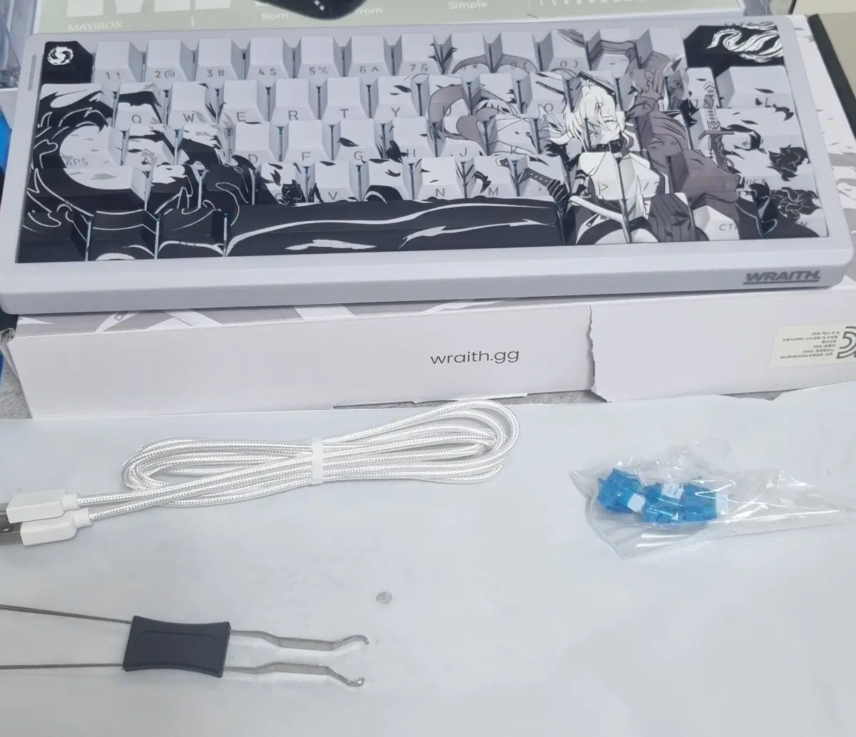 레이스 Wraith W60 8k 키츠네 에디션 래피드 트리거 키보드 팝니다