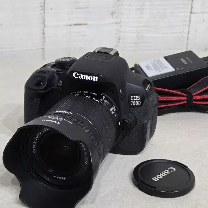A급 캐논 EOS 700D 카메라 렌즈 포함