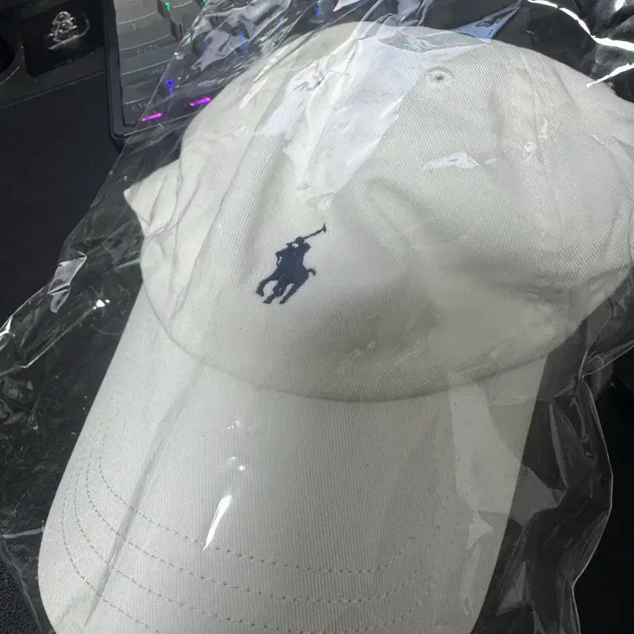 폴로 볼캡 화이트