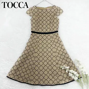 컨디션 최상 TOCCA [ 세탁 가능! ] CLOVER EMB 드레스 00 반팔