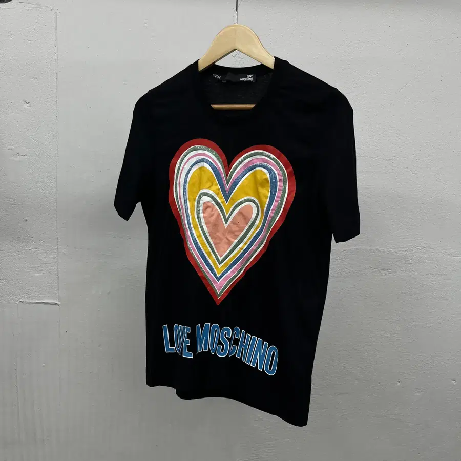 [~55] MOSCHINO LOVE T-SHIRT