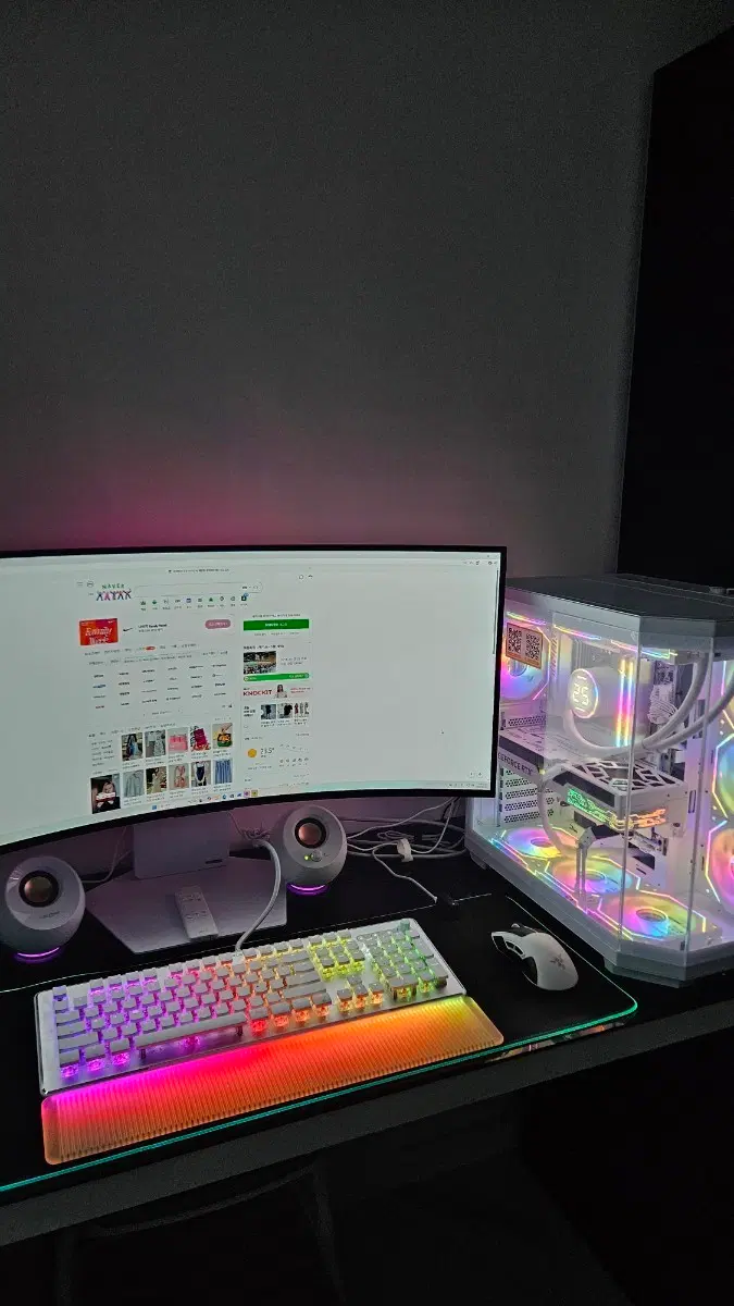 9950x3d 5080rtx 화이트컴퓨터 팝니다