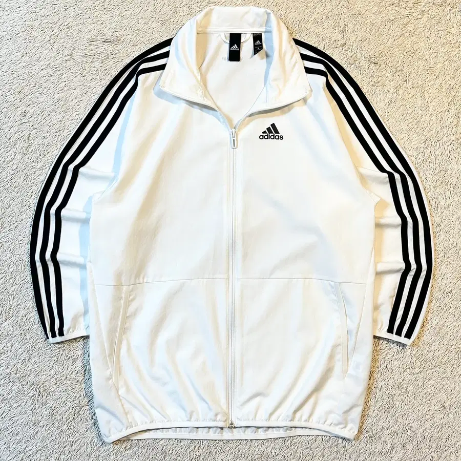 [우먼스 S] 아디다스 ADIDAS 삼각로고 바람막이 자켓 화이트