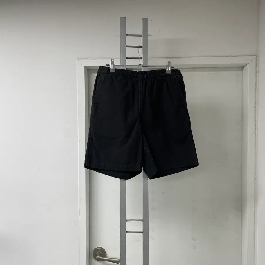 단톤 블랙 반바지 36