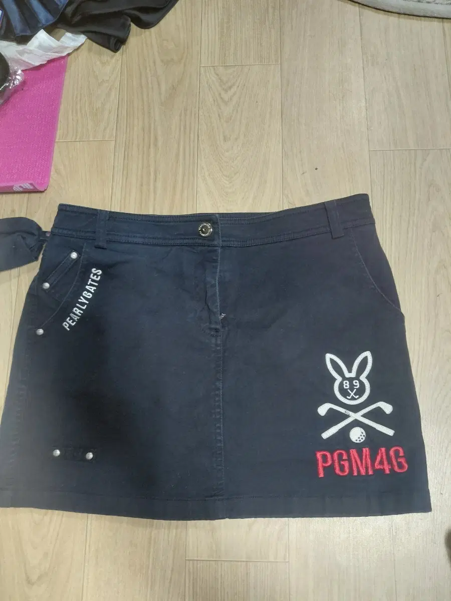 파리게이츠치마71