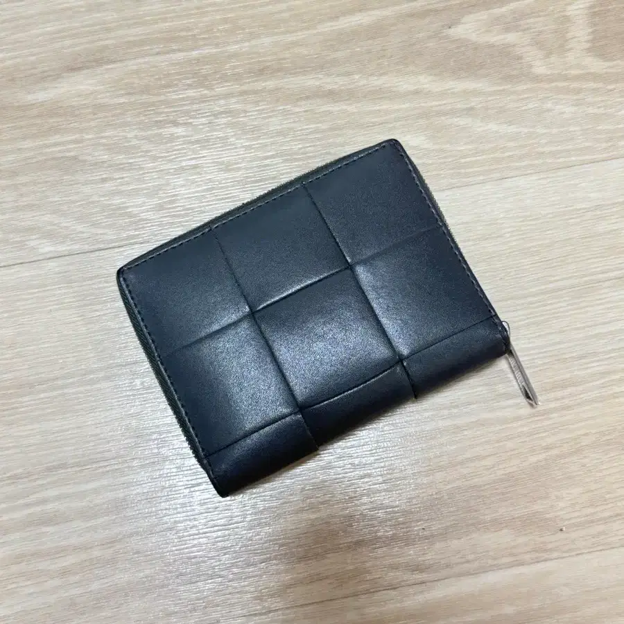 보테가베네타 카세트 지퍼지갑