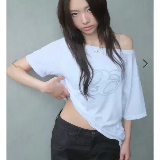 애즈온 키키 박시 셔링 티셔츠 화이트