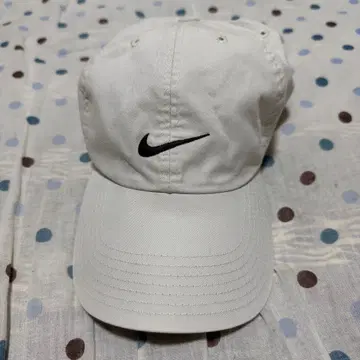 NIKE 타이거 우즈 캡 화이트