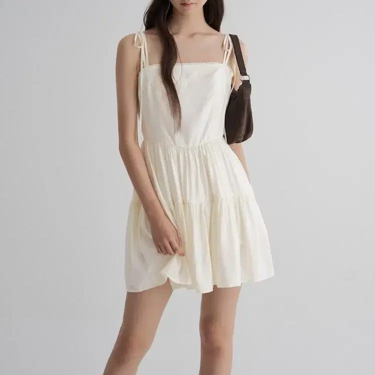 에잇세컨즈 민소매 끈 미니 벌룬원피스 새제품 S