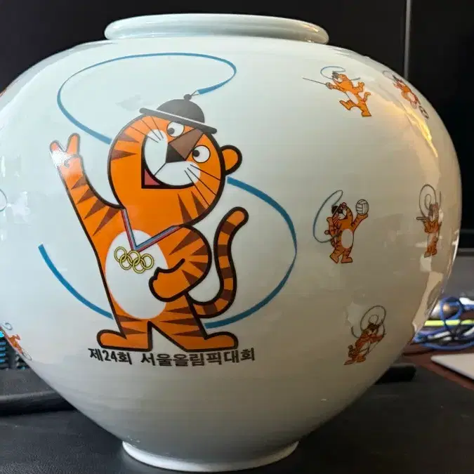 88 올림픽 기념 호돌이 초대형 도자기 달항아리 모양