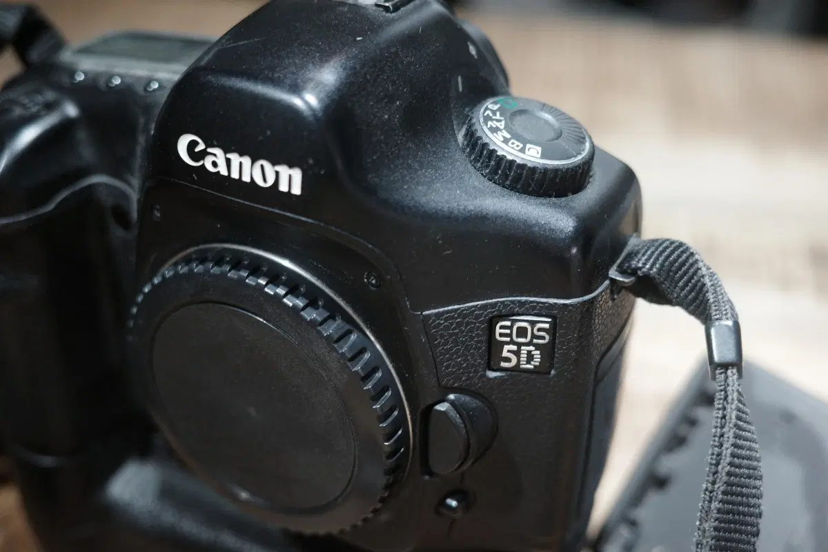eos5d(바디) 세로그립