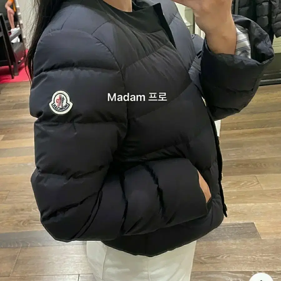 몽클레어 숏패딩 살루엔 1size 진품