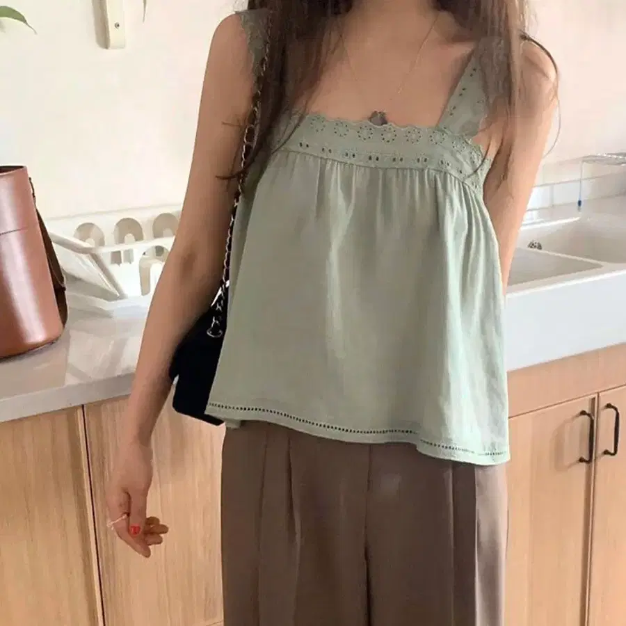 메이비베이비(MAYBEBABY) 디어리스트 뷔스티에 레이스탑 55-66 새상품