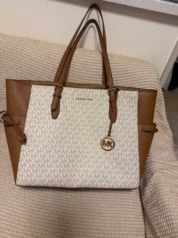 MICHAEL KORS 토트백 MK 로고 화이트 x 브라운