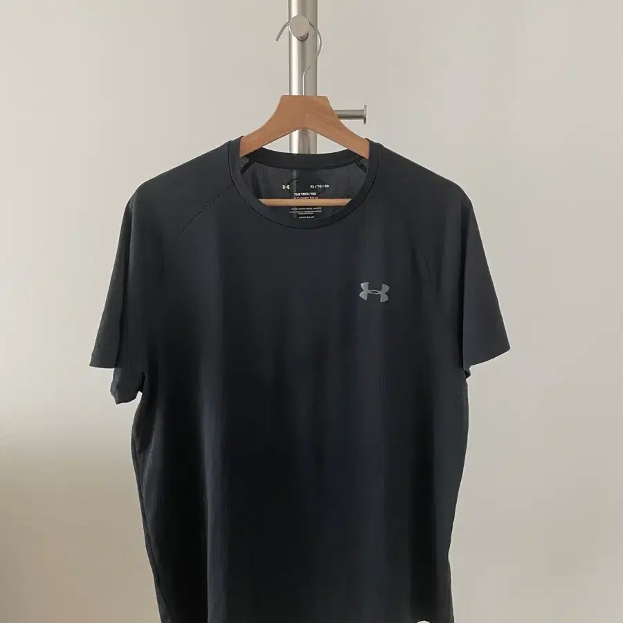 언더아머(UNDER ARMOUR) 반팔 티셔츠
