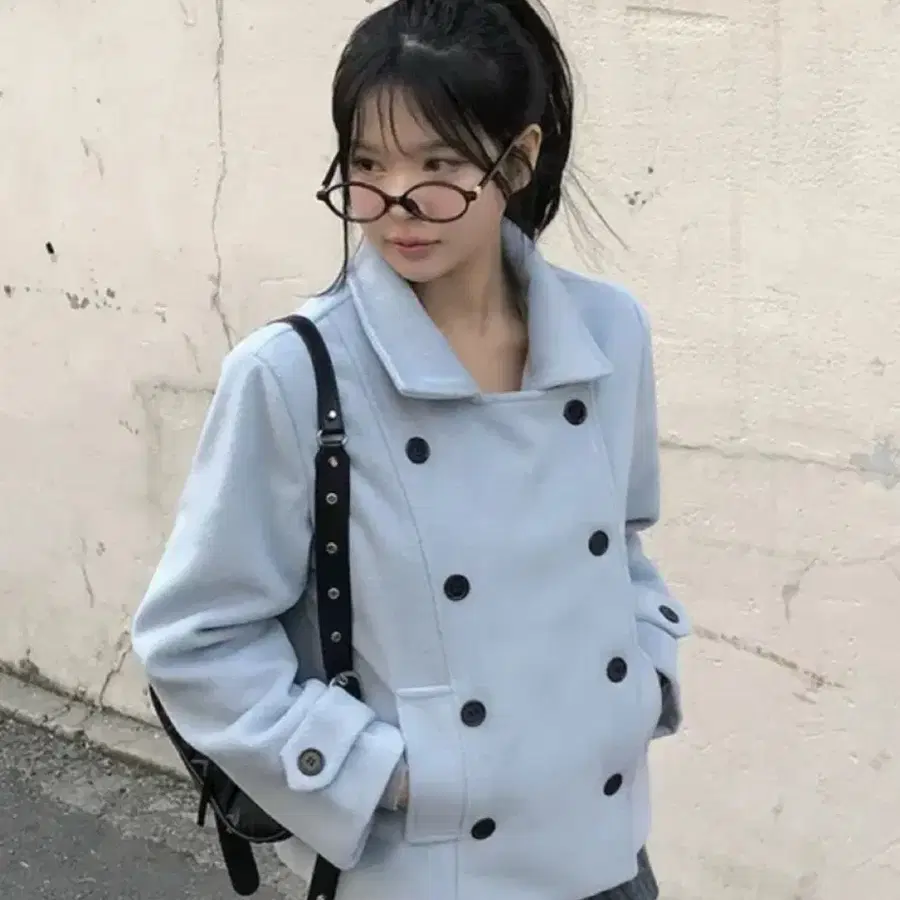 더블 버튼 누빔 하프코트 숏코트