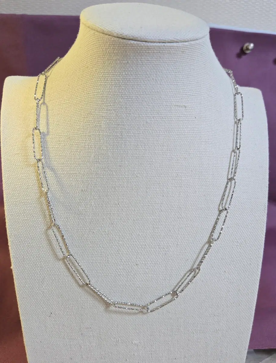 Silver clip chain necklace, gold-plated surgical steel
