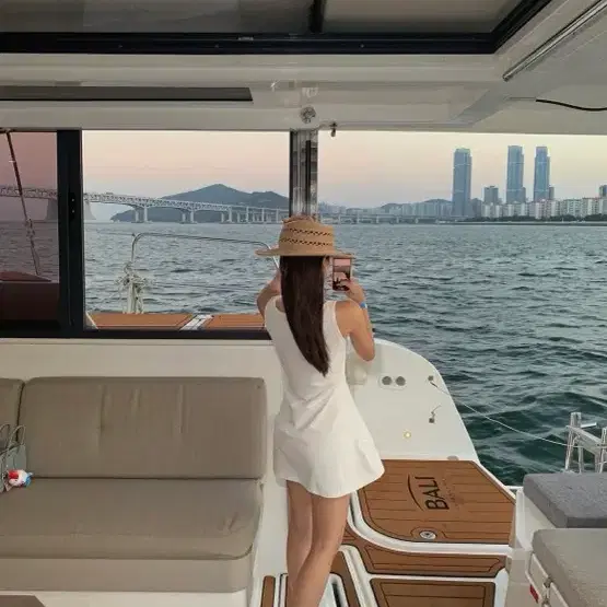 페이보릿띵스 소피 원피스 !소라! 구합니다
