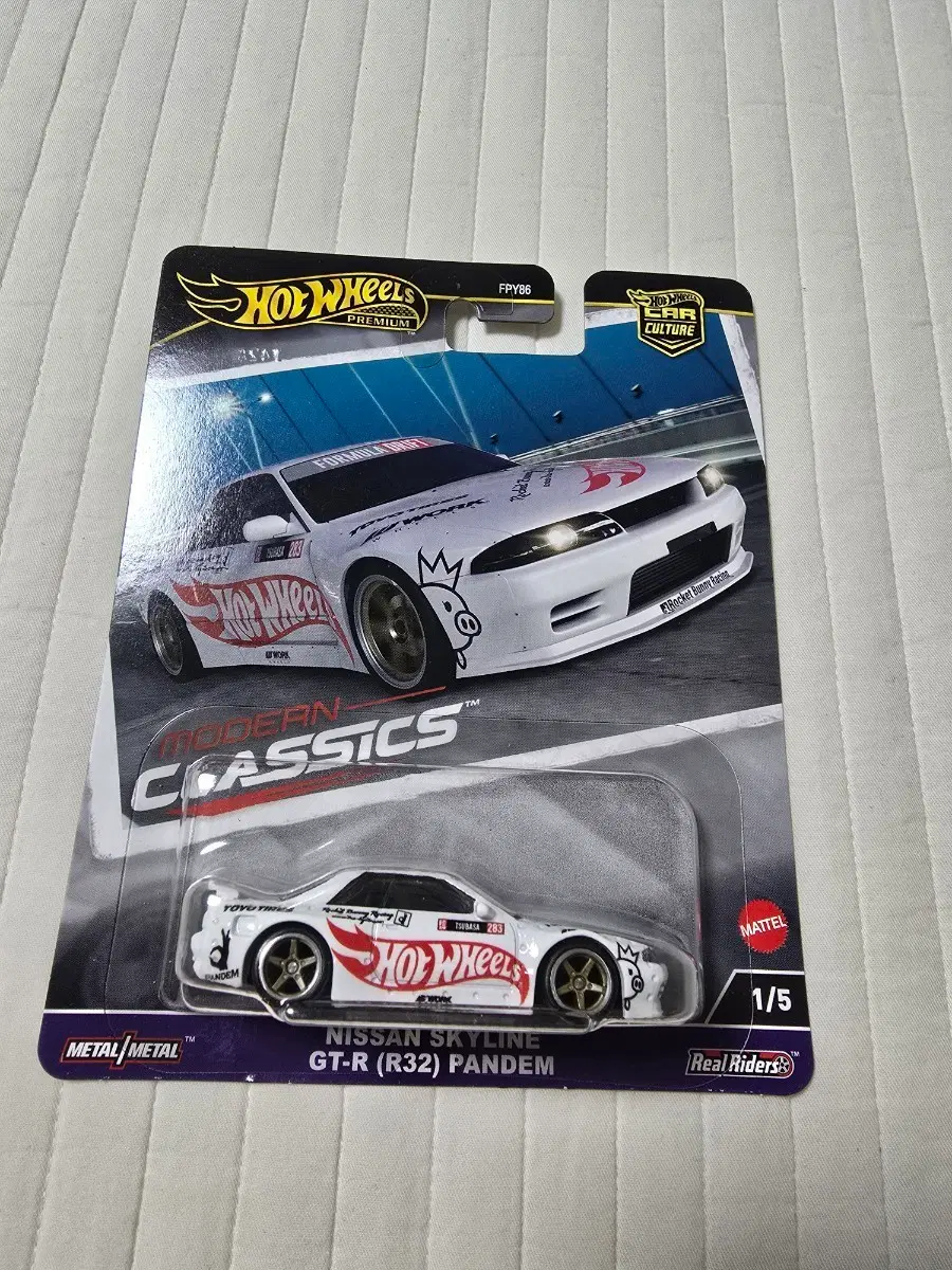 핫휠 리얼라이더 닛산 스카이라인 GT-R (R32) PANDEM