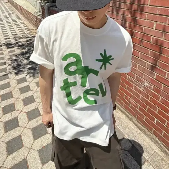 새상품 / 트래블 피그먼트 반팔티 크림 s
