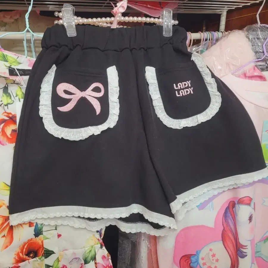 레이디 레이디 리본 장식 반바지