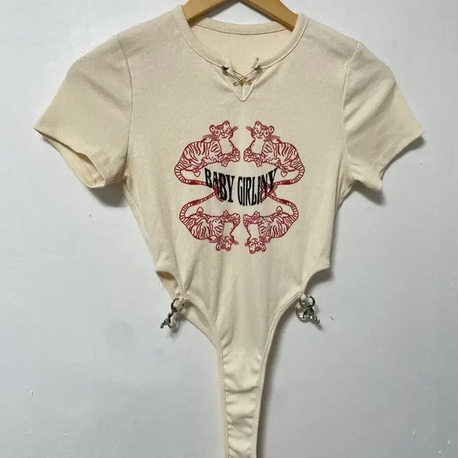 55-66 BABY GIRLNY 로고 스판 반팔티