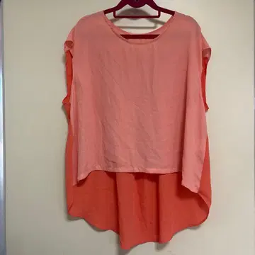 슬리브리스 블라우스 앞뒤 트임 코랄 핑크