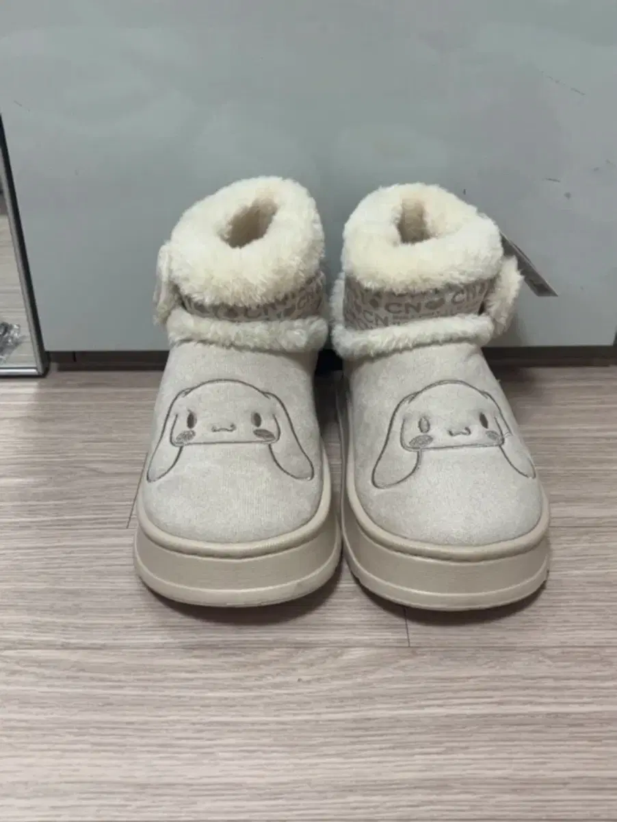 시나모롤 털 부츠