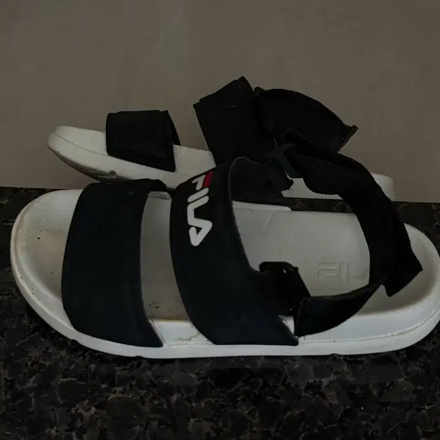 휠라 fila 샌들 235 240