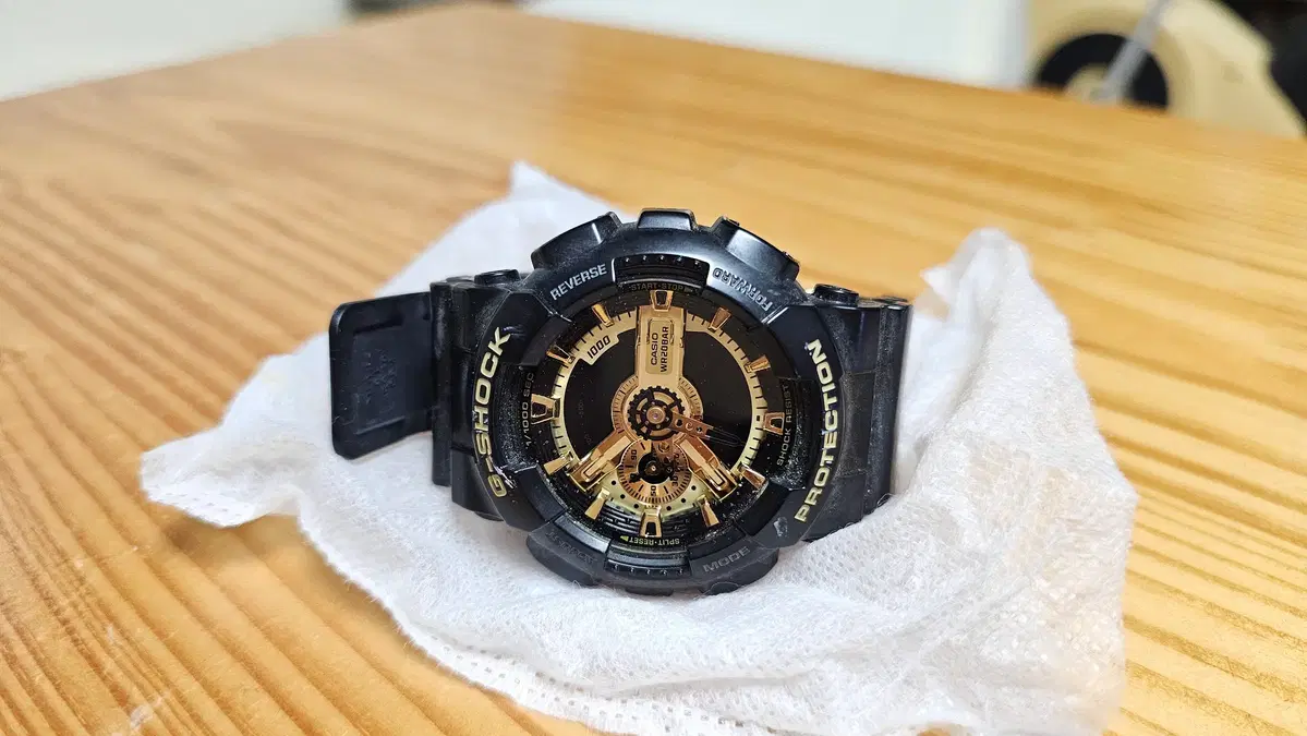 지샥 GA-110GB 흑금시계