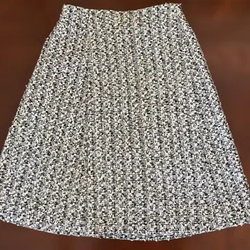 TO BE CHIC 스커트