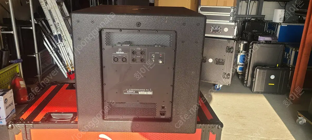 MACKE HD1801 파워드 서브우퍼 팝니다.