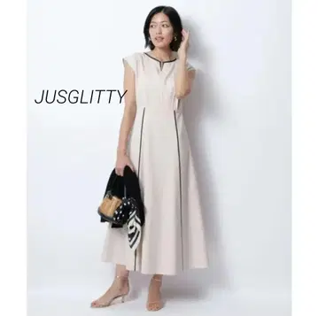 JUSGLITTY 핀턱 내로우 원피스