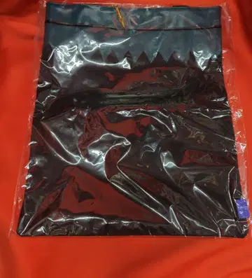 죠죠의 기묘한 모험 도호 영화 키시베 로한 루브르에 가다 토트백